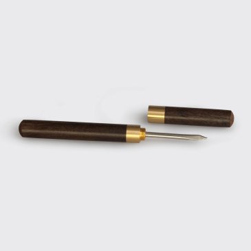 Black Sandalwood Pick